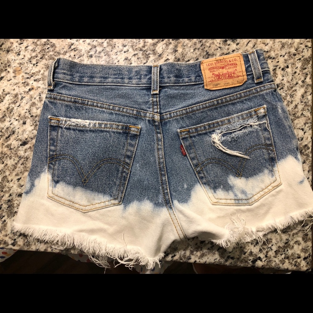 High waisted Levi’s shorts